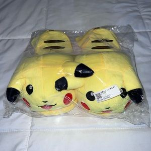 Pokémon Pikachu Adult Slippers NWT